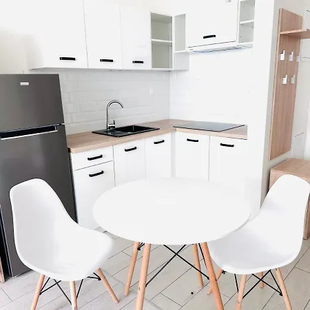 Apartment Aura Towers *